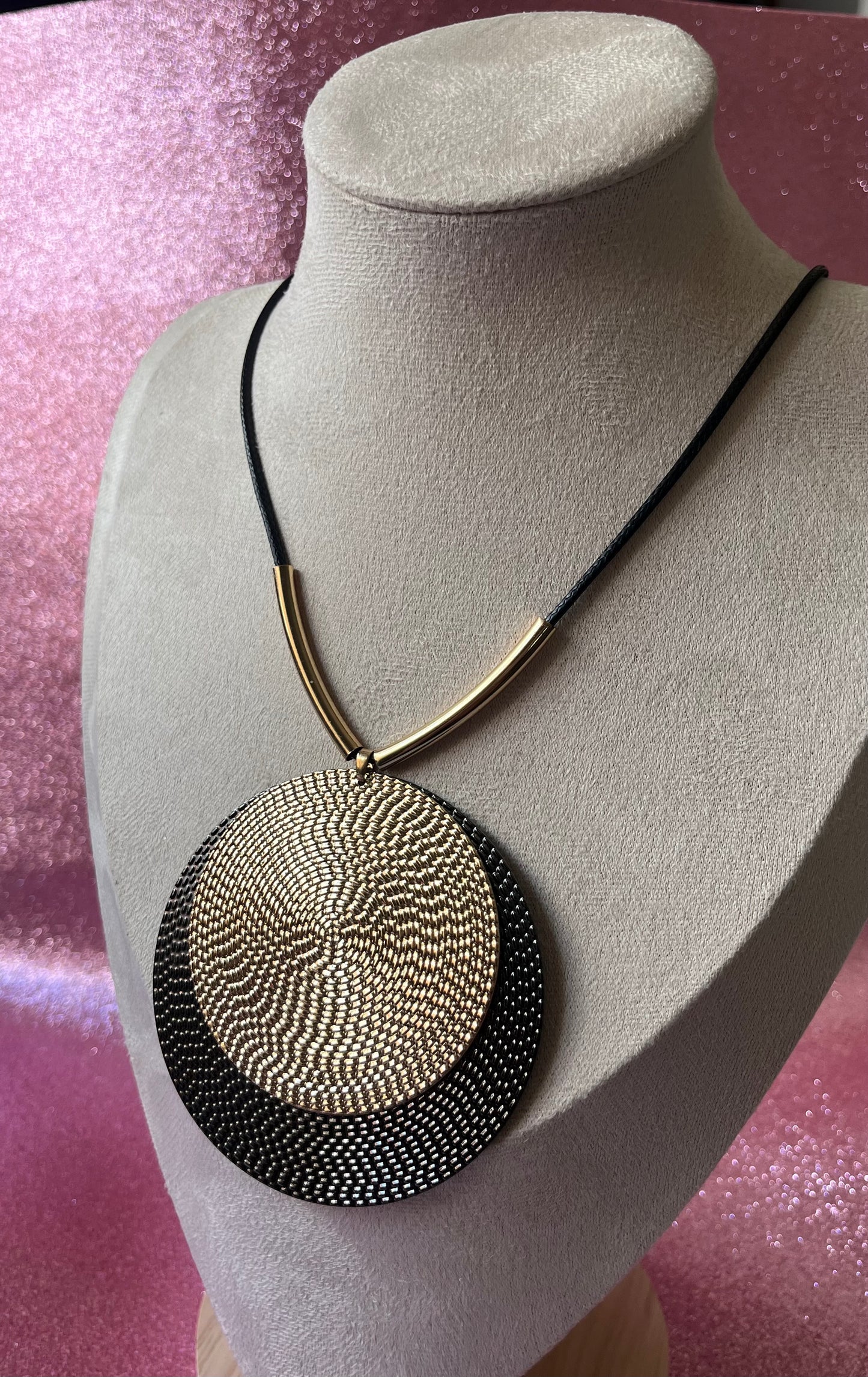 Mega collar Gold Esfera