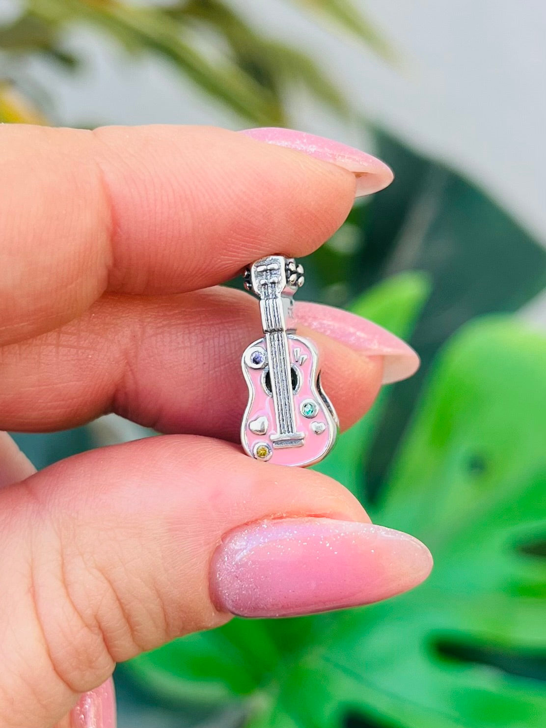 Charm guitarra 🎸 pink