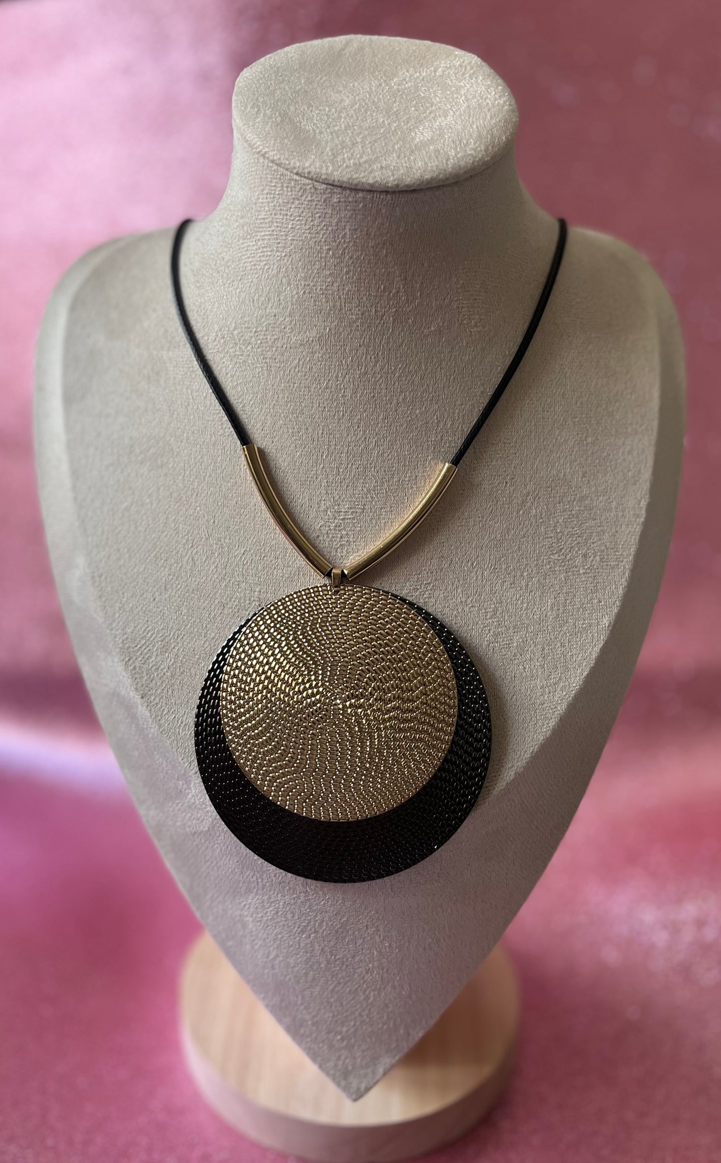 Mega collar Gold Esfera