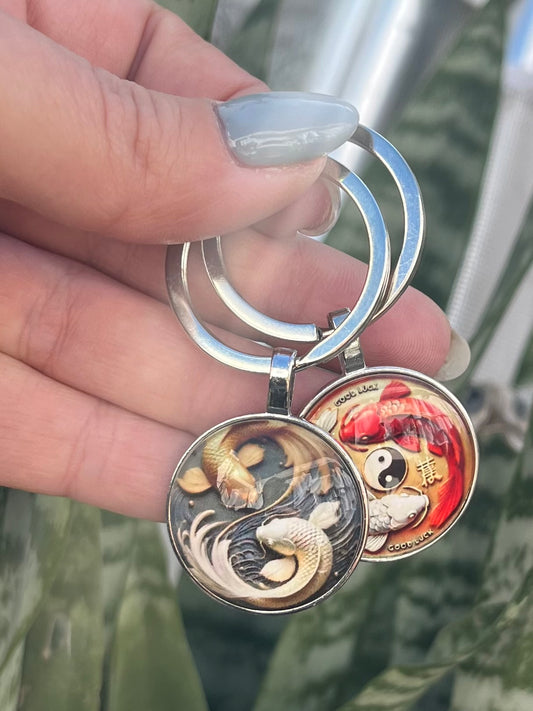 Llavero pez koi ying yang